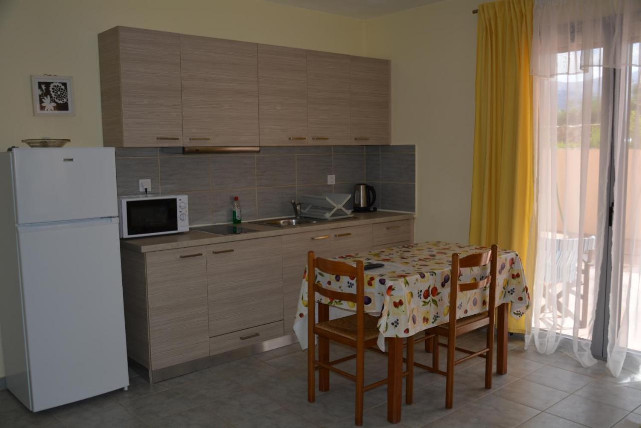 Lotus Sea View Apartments Lixouri Exterior foto